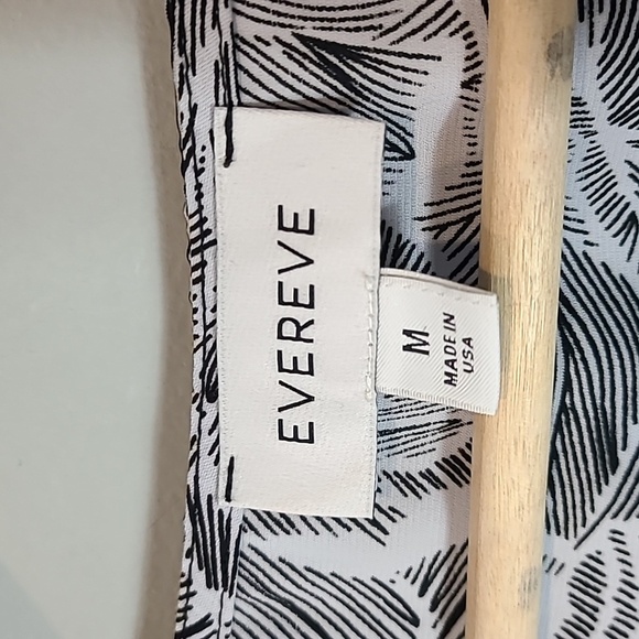 EVEREVE Gracie Blouse Floral Office Casual Size Medium - Picture 5 of 7